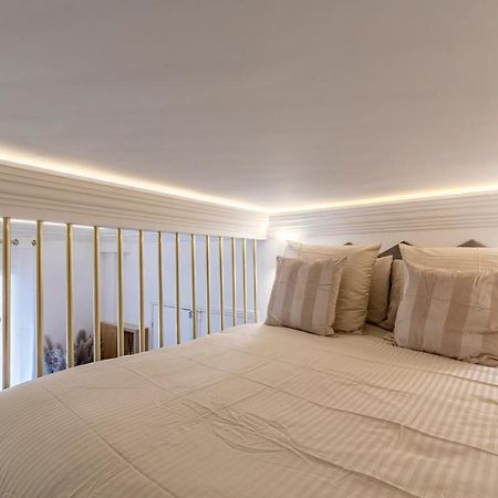 Le Studio Des Champs Elysees Париж Экстерьер фото