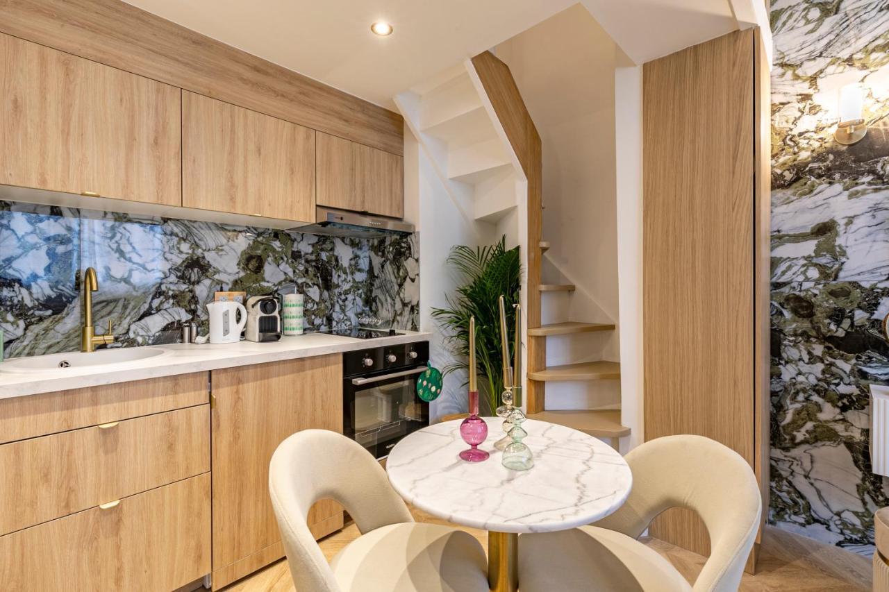 Le Studio Des Champs Elysees Париж Экстерьер фото