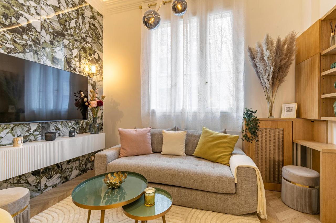 Le Studio Des Champs Elysees Париж Экстерьер фото